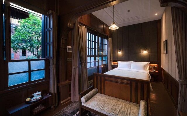 The Silver Chest Boutique Hotel