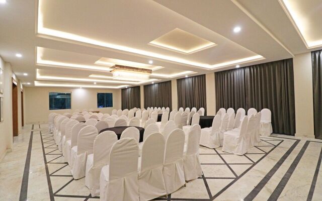 OYO 13035 Noosa Hotel