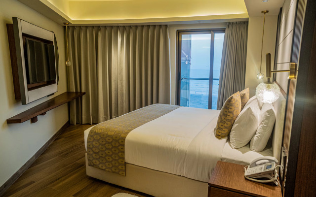 Ramada by Wyndham Cox's Bazar Kolatoli Beach