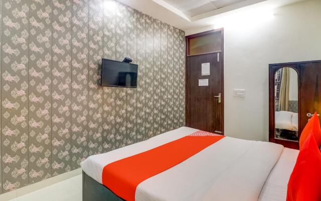 OYO 74060 Taj Residency