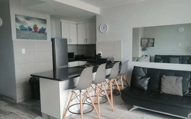 DURBAN BEACHFRONT - Tenbury 903