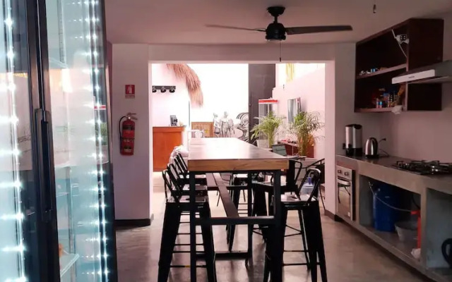 Itza Hotel Akumal - Hotel - Hostel