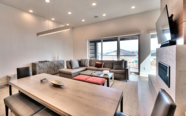 Apex 501 - 3 Br Condo