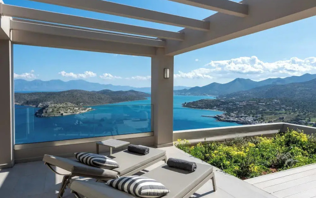 Notiko villas