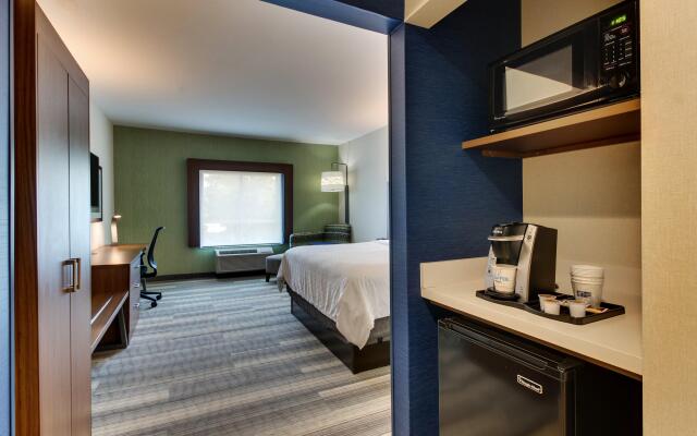 Holiday Inn Express & Suites Ithaca by IHG