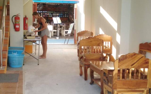 Walking Street Hostel by New Wave - Adults Only
