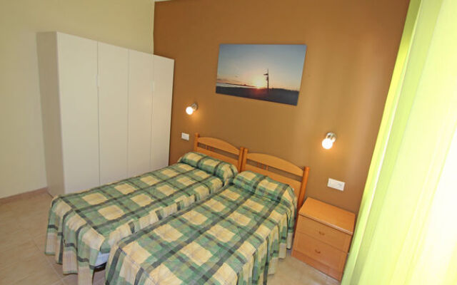 Apartamentos Sol y Mar Segur