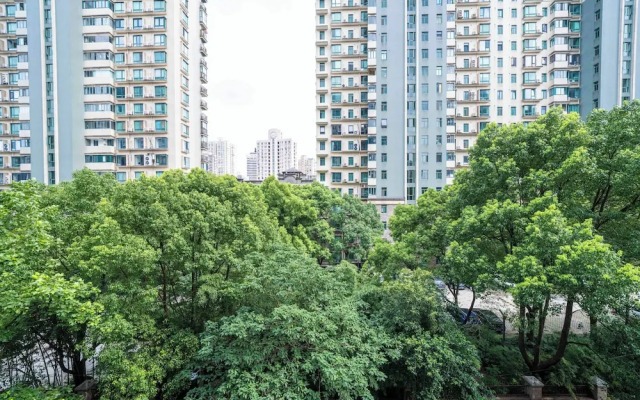 Tyms Modern 1BR 1BA Suite Xujiahui Shops