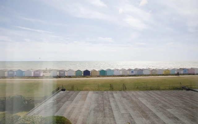Lancing Seascape With Seaview By My Getaways