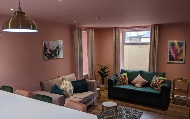 Highcliffe by Sasco Apartments