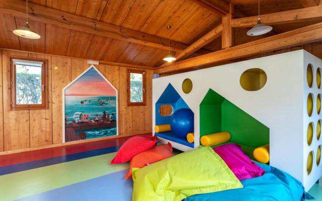 AP Victoria Sports & Beach