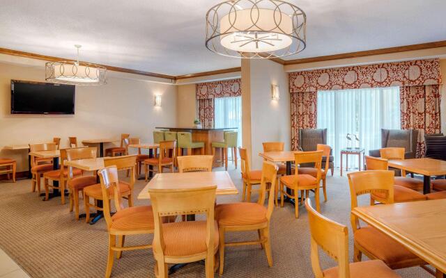 Econo Lodge Inn & Suites Foley - North Gulf Shores