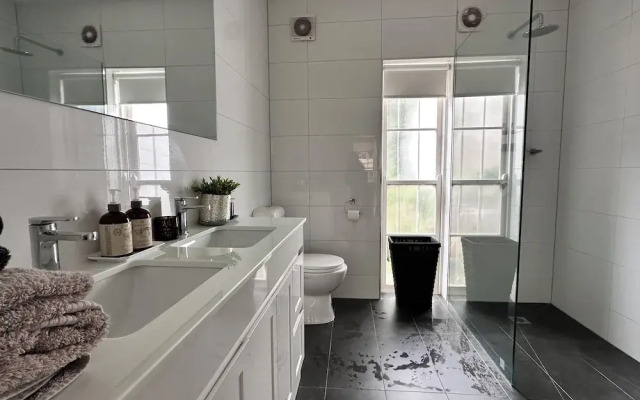 Toorak Executive & Corporate Residence