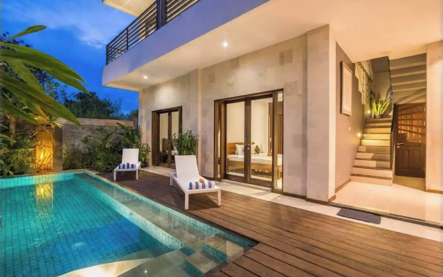 3 BR, 250 Sqmt Villa, Terrace, 10 min Available