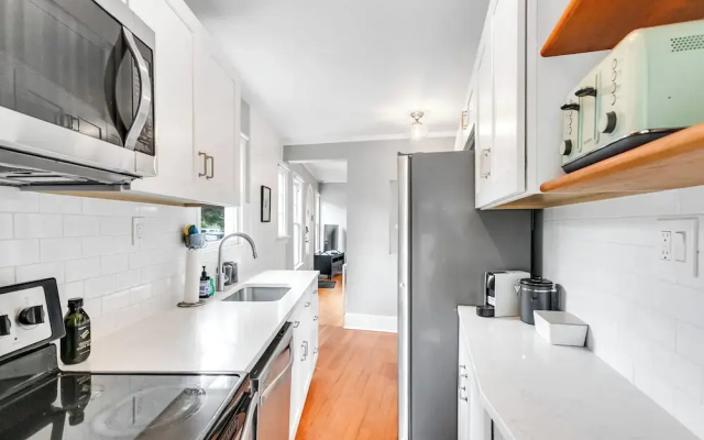 Montlake Hideaway in Spite House