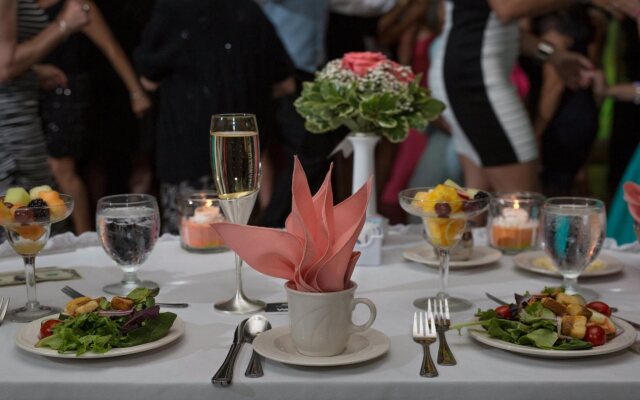 Holiday Inn Philadelphia South - Swedesboro by IHG