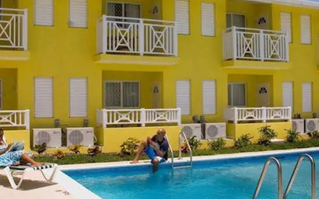 Tropical Winds Apartment Hotel