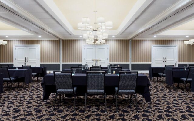 Sheraton Charlotte Hotel