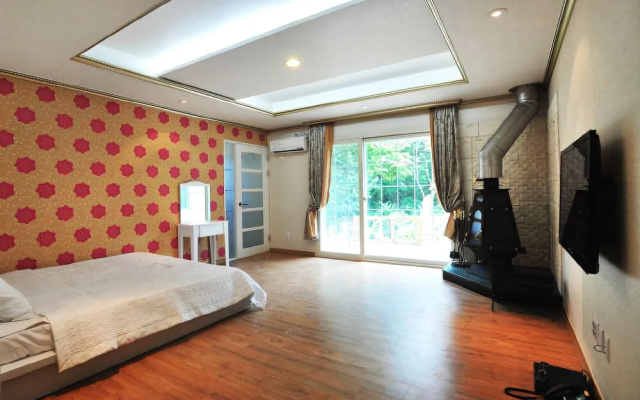 Gangneung Hills Five Pension