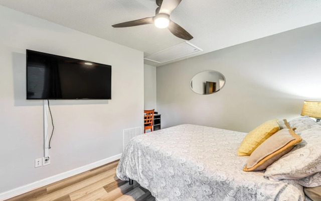 Pet-friendly Charlotte Home w/ Deck Near Uptown!