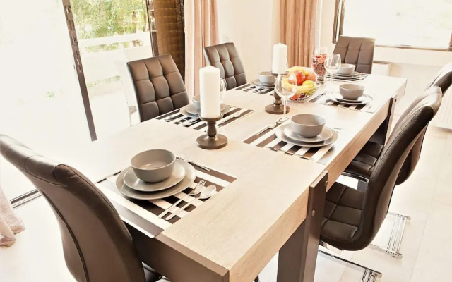 Aries-glyfada City Center Apartment