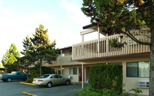 Coast Courtenay Hotel