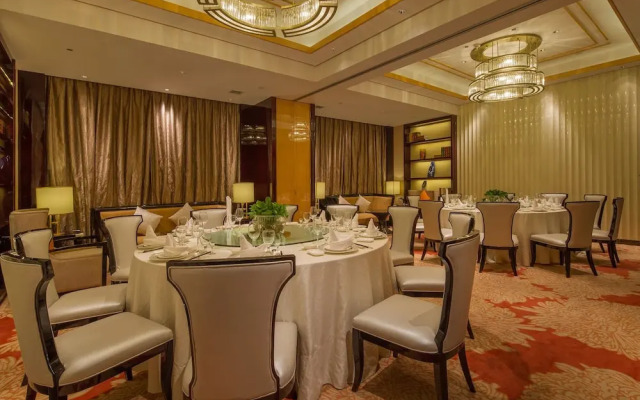 Howard Johnson by Wyndham Jinyi Hotel Chongqing