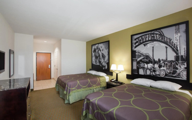 Scottish Inn and Suites La Porte
