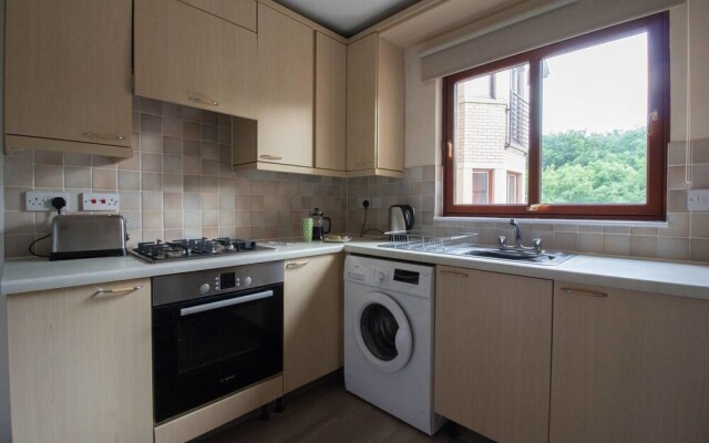 Beautiful and Spacious 2 Bedroom Apartment