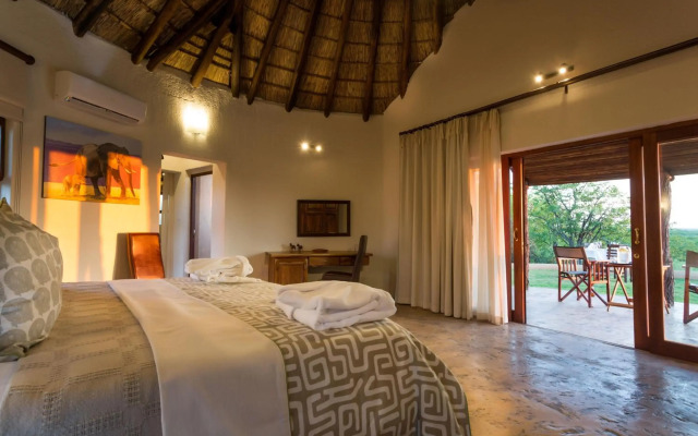 Mopane Bush Lodge