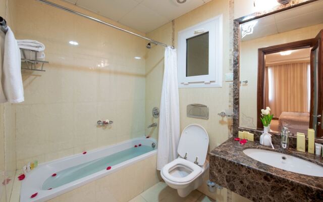 Al Sadd Suites Hotel