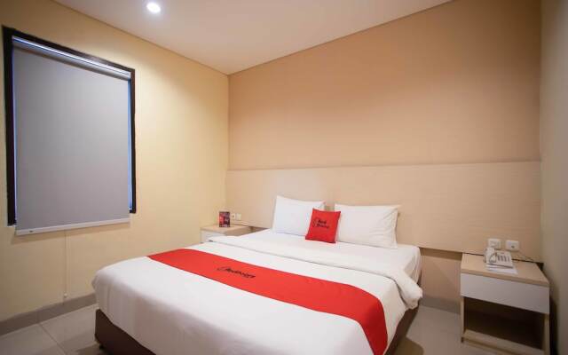 RedDoorz Premium near Kawasan Industri Cikarang