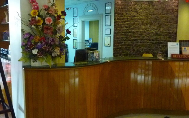 Megah D'Aru Hotel