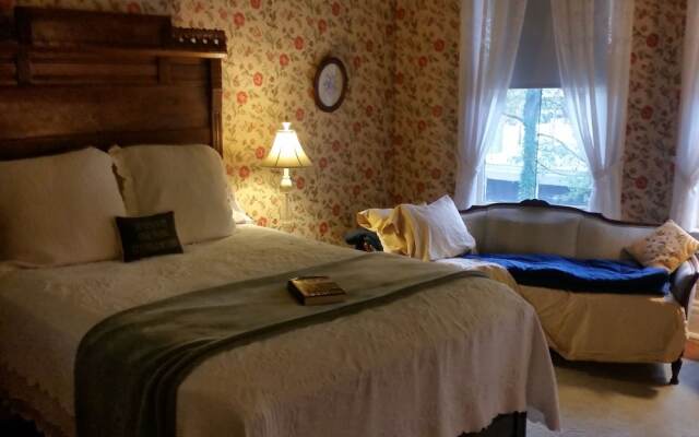 Spahn House Bed and Breakfast