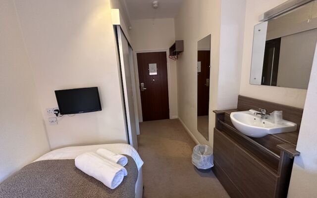 Pine Lodge Hotel & Restaurant Mansfield