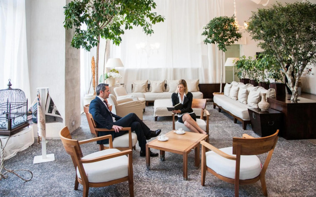 Cosmo Hotel Palace