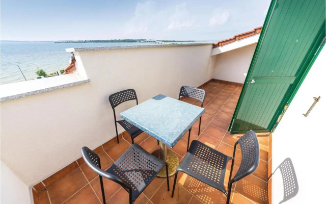 Three-Bedroom Apartment in Privlaka