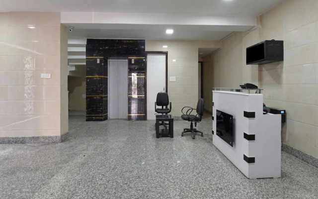 OYO 22585 Flagship Sumit House