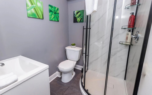 Modern 3BR Apartment With Netflix - Near Byward Market