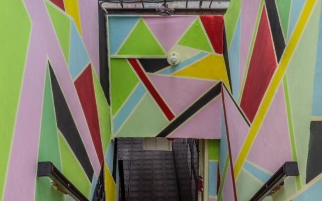 Color House Petitte - Hostel