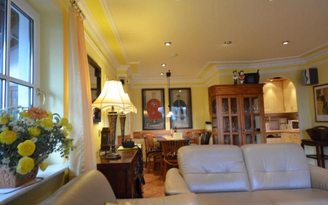 Eck-Reethaus-Sturmhaube