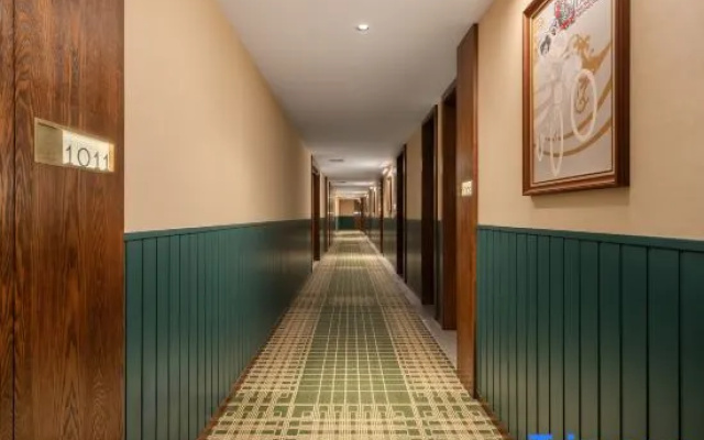 James Joyce Coffetel (Qingdao North Railway Station Licun Night Market Branch) — 3-star hotel in Qingdao