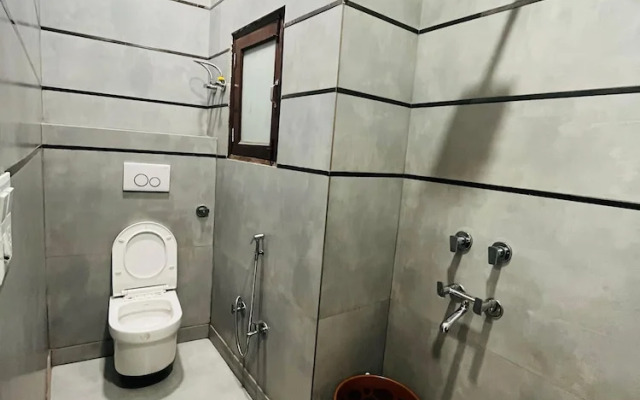 Roomshala 152 Hotel Sukoon