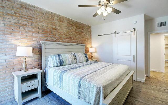 Channelview 216