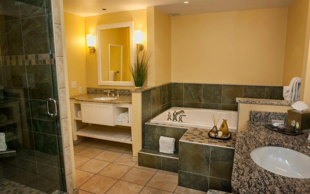 Watkins Glen Harbor Hotel