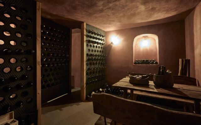 White Pearl Cavalieri - Adults Only