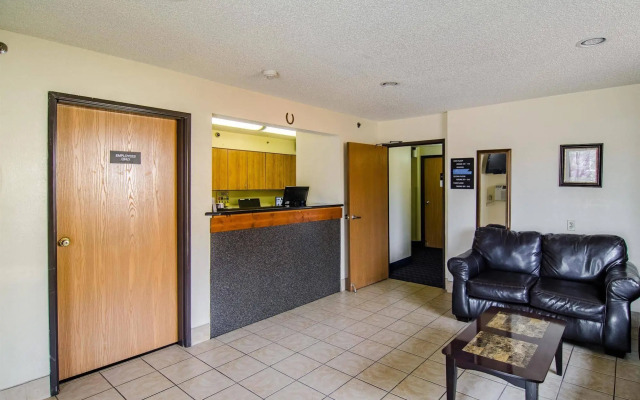 Motel 6 Montoursville, PA - Williamsport