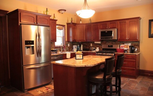 Lil' Heart & Soul Boutique Inn