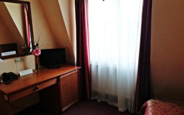 Hotel Nowy Dwór W Zaczerniu