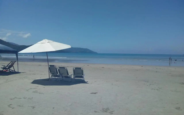 Confortável Apto.Com Piscina para 8 pessoas-Ubatuba-Enseada